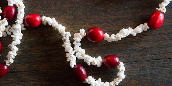 Sorghum-Cranberry Garland