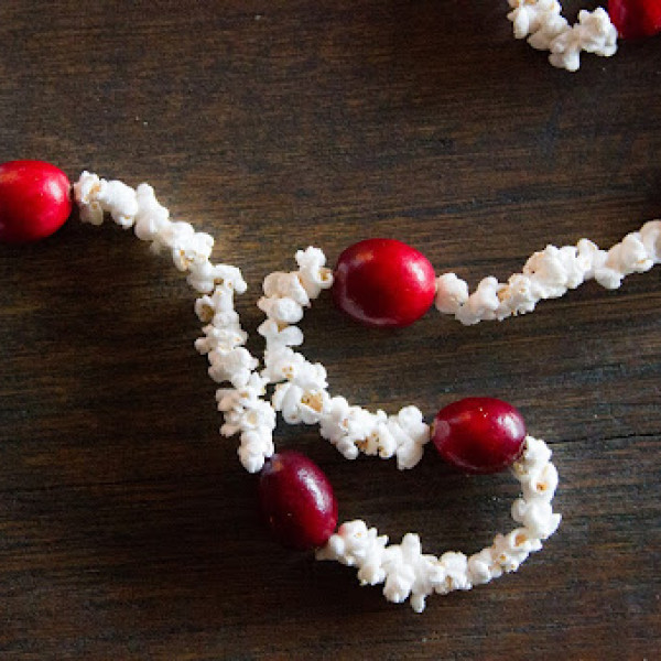 Sorghum-Cranberry Garland