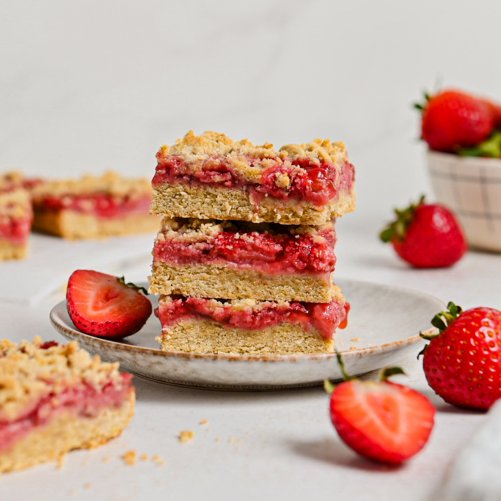 Strawberry Crumble Bars - Sorghum Checkoff